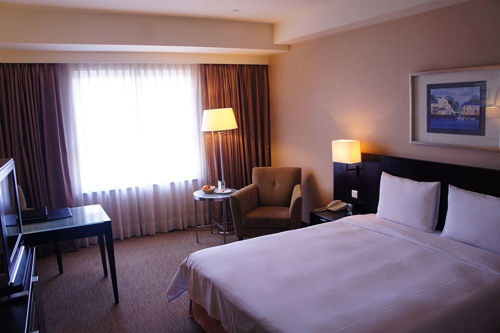 โรงแรมเลคชอร์ เมโทรโปลิส ซินจู๋ ภายนอก รูปภาพ